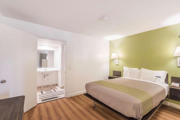 Motel 6 Hemet image 5